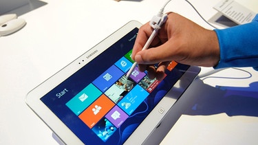 Windows 8 auf einem Tablet-Computer | Bild: picture-alliance/dpa