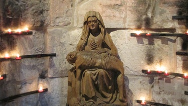 Die Pieta in der Frauenkirche Nürnberg  | Bild: Andrea Kammhuber