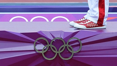 Symbolbild zum Doping Skandal im russischen und dem drohenden Ausschluss von den olympischen Spiele | Bild: picture-alliance/dpa