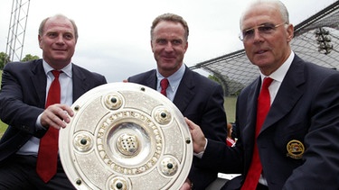 : Präsident Franz Beckenbauer (re.), Vorstandsvorsitzender Karl-Heinz Rummenigge und Manager Uli Hoeneß (li.) | Bild: imago/Schiffmann