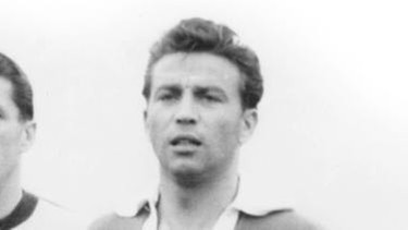 Bildunterschrift: Hans Bauer (1927-1997) wurde von Sepp Herberger in den WM-Kader von 1954 berufen. Aber der FCB-Verteidiger gehörte nicht zur ersten Garde. Einsätze hatte er nur in den Vorrundenspielen gegen Ungarn (3:8) und gegen die Türkei (7:2). | Bild: FC Bayern München