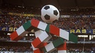 Das offizielle WM-Maskottchen "Ciao" im Stadion in Verona. | Bild: imago images