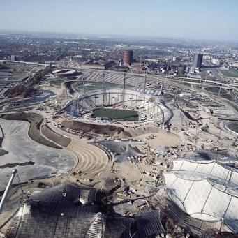 Eine gigantische Baustelle: der Olympiapark vor den Sommerspielen 1972 | Bild: picture-alliance/dpa