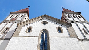 Außenansicht Vorderseite Fassade des Münsters Heidenheim | Bild: Bistum Eichstätt
