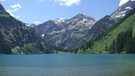 Der Vilsalpsee, einer der schönsten Bergseen Tirols, im Sommer.
| Bild: BR / Christina Moser