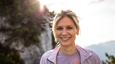 Antonia Schlosser - Host des Podcasts Bergfreundinnen | Bild: BR/Jens Scheibe