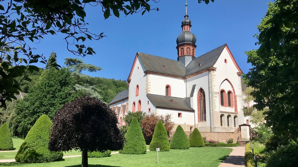 Klostersteig Rheingau: Am Kloster Eberbach beginnt der Rheingau Klostersteig | Bild: BR/Bernd-Uwe Gutknecht