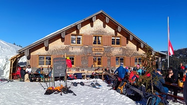 Schneeschuhtour: Die Burglhütte von außen | Bild: BR/Thomas Reichart