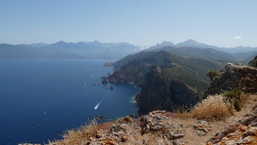 Am Abgrund das Meer: Wandern auf Korsika | Bild: BR; Georg Bayerle