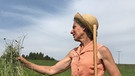Rosemarie Wegemann bewirtschaftet ihren Hof im Allgäu ohne Düngemittel und weitgehend ohne motorisierte Maschinen. | Bild: BR/Arndt Wittenberg