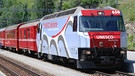 Die Rätische Bahn mit ihrer UNESCO-Weltkulturerbe-Lokomotive. | Bild: BR/rbb/SWR/Hagen von Ortloff