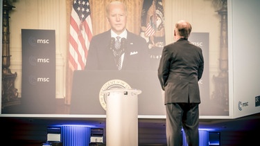 Videokonferenz mit Joe Biden 2021. | Bild: BR/Michael Kuhlmann