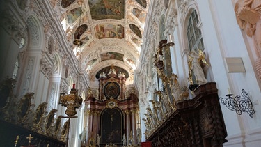 Der Innenraum der Barockkirche: Basilika Waldsassen. | Bild: BR/Andrea Kammhuber