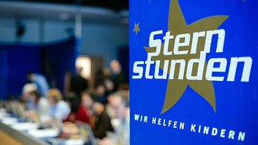 Die Spendenzentrale beim Sternstundentag 2016 im Funkhaus. | Bild: BR/Julia Müller