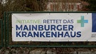 Protestplakat gegen Schließung des Krankenhauses Mainburg | Bild: BR