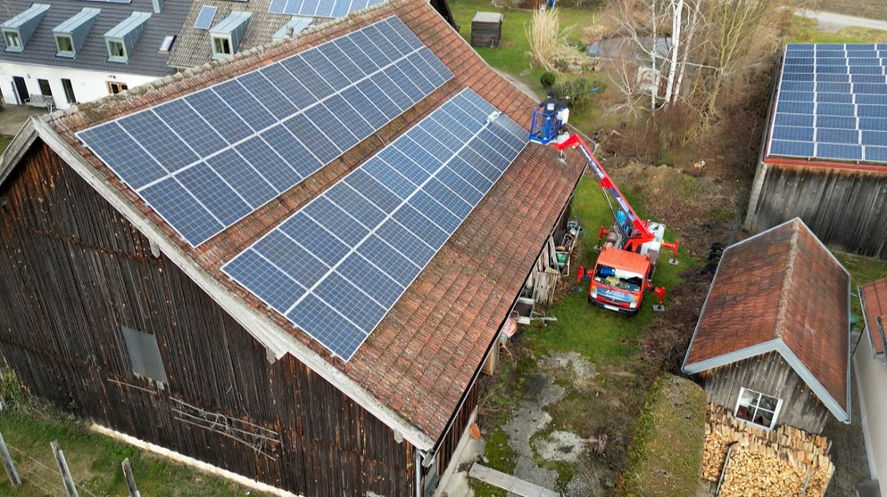 Sonnenkollektoren auf Dächern | Bild: BR