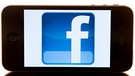 Facebook-Logo auf einem Smartphone | Bild: picture-alliance/dpa