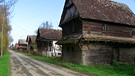Alte Bauernhäuser in Krapje | Bild: BR