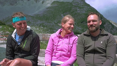 Trailrunner Öf mit Bertl und Claudi vor der Lamsenjochhütte | Bild: BR/Markus Trischler, Josef Bayer