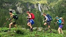 Vier der Munich Mountain Girls wandern im Tal der 1000 Wasserfälle | Bild: BR/Katharina Heudorfer