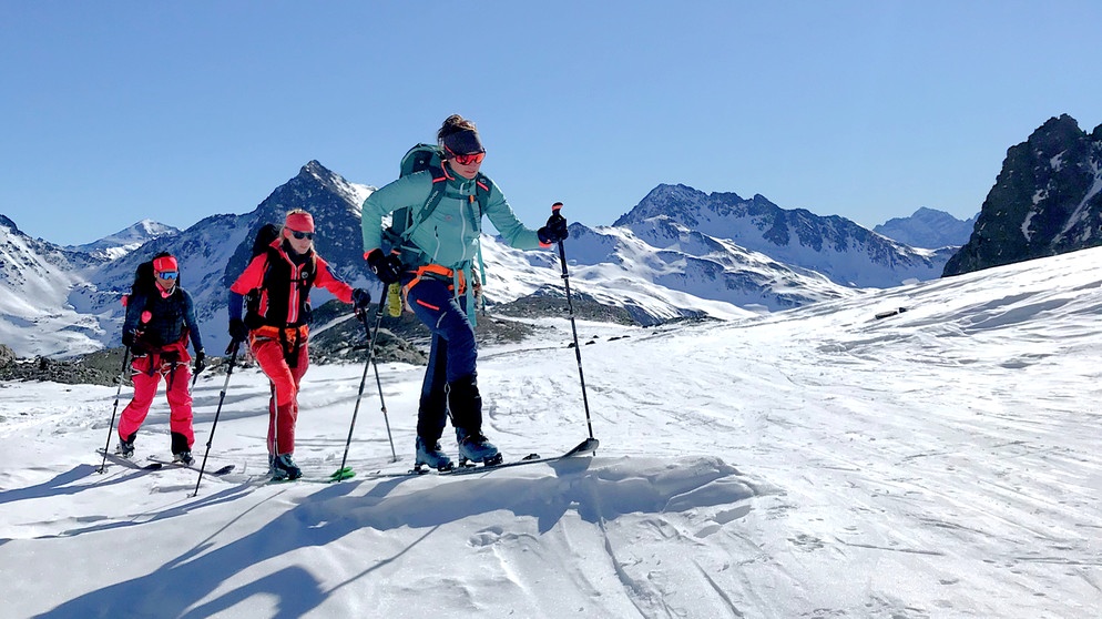 Viola Goldhofer mit Freundinnen auf Skitour in der Silvretta | Bild: BR/Kilian Neuwert