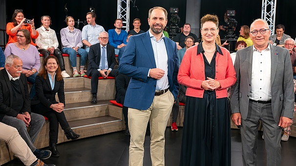(vlnr) Markus Buchheit (AfD), Christine Singer (Freie Wähler) und Thomas Rudner (SPD) in der BR24 Wahlarena in Nürnberg.
| Bild: BR/Ralf Wilschewschki