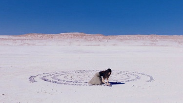 Szene aus dem Film „Land of Dreams“ von Weltstar Shirin Neshat | Bild: BR