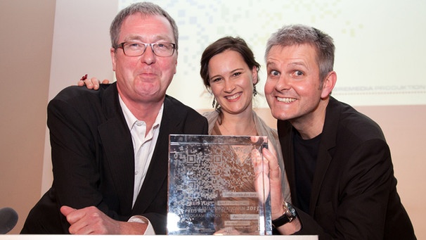 Andreas M. Reinhard, Katharina Rietz und Ruprecht Joos mit dem Cross Media Preis 2013 | Bild: BR