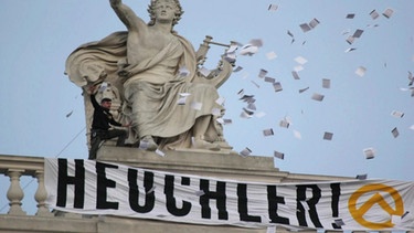 Aktion auf dem Dach des Burgtheaters | Bild: BR