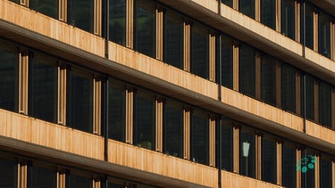 Bürogebäude aus Holz in Montafon, Österreich | Bild: BR