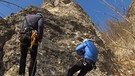 In der fränkischen Schweiz häufen sich die Kletterunfälle an Umlaufhaken.  | Bild: BR