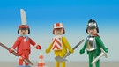 Die drei ersten Playmobilfiguren, Indianer, Bauarbeiter und Ritter. | Bild: BR