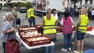 Lebensmittelausgabe bei der Obdachlosenhilfe Nürnberg | Bild: BR