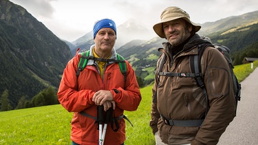 Schmidt Max mit Dietmar Rossmann, Leiter des Biosphärenparks Nockberge | Bild: André Goerschel