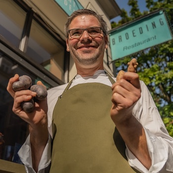 Manuel Reheis , Küchenchef und Geschäftsführer des Müncher Restaurants Broeding und erklärter Kartoffelfan | Bild: André Goerschel