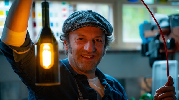 Schmidt Max baut sich eine Lampe  | Bild: André Goerschel