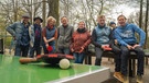 Max mit seinen versammelten Tischtennis-Lehrmeistern | Bild: André Goerschel