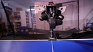 Tischtennis lernen mit dem Tischtennis-Roboter | Bild: BR Fernsehen