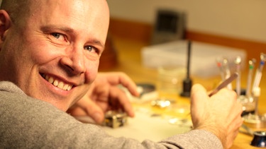 Schmidt Max baut sich seine Uhr | Bild: André Goerschel