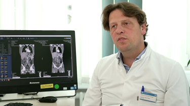 Portraitbild von Dr.med. Robert Tauber, Urologe, Urologische Onkologie, Klinikum r. d. Isar, TU München. | Bild: BR