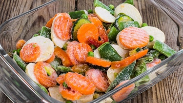 Tiefgekühltes Gemüse in einer Glasschale | Bild: colourbox.com
