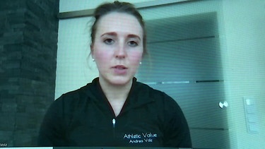 Andrea Volz, Sportökonomin und Übungsleiterin der Osteoporose-Selbsthilfegruppe Aschaffenburg | Bild: Screenshot BR