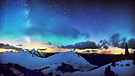 Airglow in den Alpen, fotografiert von Astrofotografen Bernd Willinger und Norbert Span.   | Bild: BR/Gut zu wissen