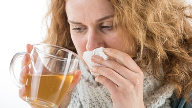 Hilft viel Trinken bei Erkältung?  | Bild: picture-alliance/dpa