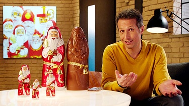 "Gut zu wissen"-Moderator Willi Weitzel mit Schokoladen-Weihnachtsmänner | Bild: BR/Gut zu wissen
