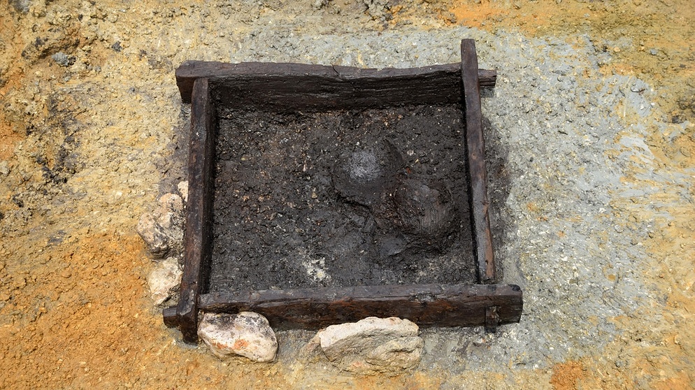 Reste eines keltischen Brunnens aus dem Jahr 133 vor Christus. | Bild: Landesamt für Denkmalpflege/Archäologiebüro Dr. Woidich