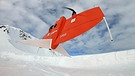Drohne der Schweizer Wissenschaftler startet zum Flug für eine bessere Lawinenvorhersage. | Bild: BR/Gut zu wissen