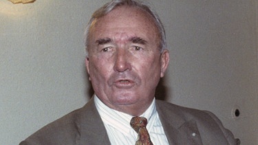 Franz Schönhuber, 1991 | Bild: picture-alliance/dpa