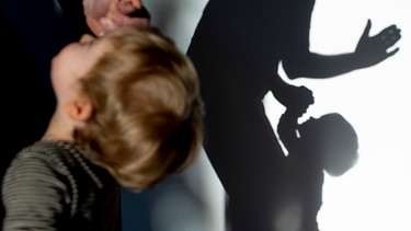 Symbolbild: Gewalt gegen Kinder | Bild: picture alliance / photothek | Ute Grabowsky