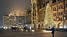 Der fast menschenleere Münchner Marienplatz | Bild: picture-alliance/dpa